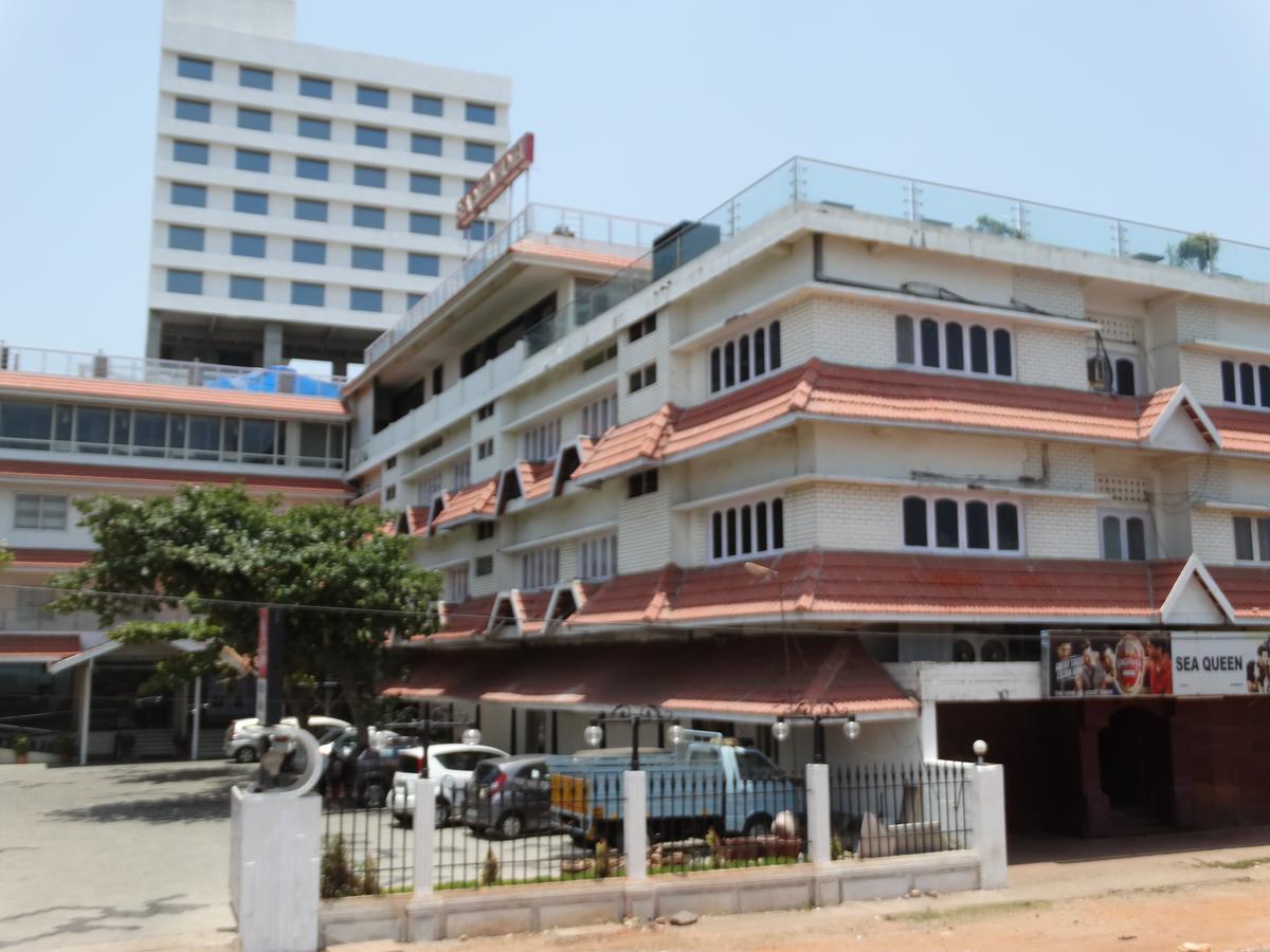 Sea Queen Hotel 科泽科德 外观 照片